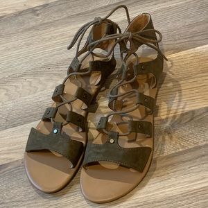 9.5 Green Sandals